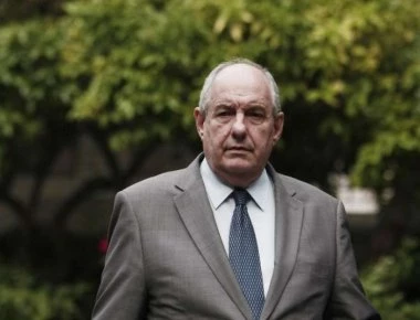 Για εκλογές τον Σεπτέμβριο μιλά ο Τέρενς Κουίκ